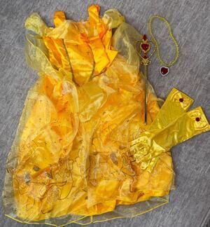 New Enchanted Roses Princess Belle Costume Dress Sz 100 Yellow Gown 2T 3T New
